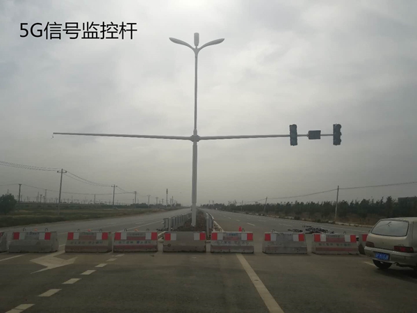 多功能综合杆整合交通设施杆助力智慧城市建设(图1)