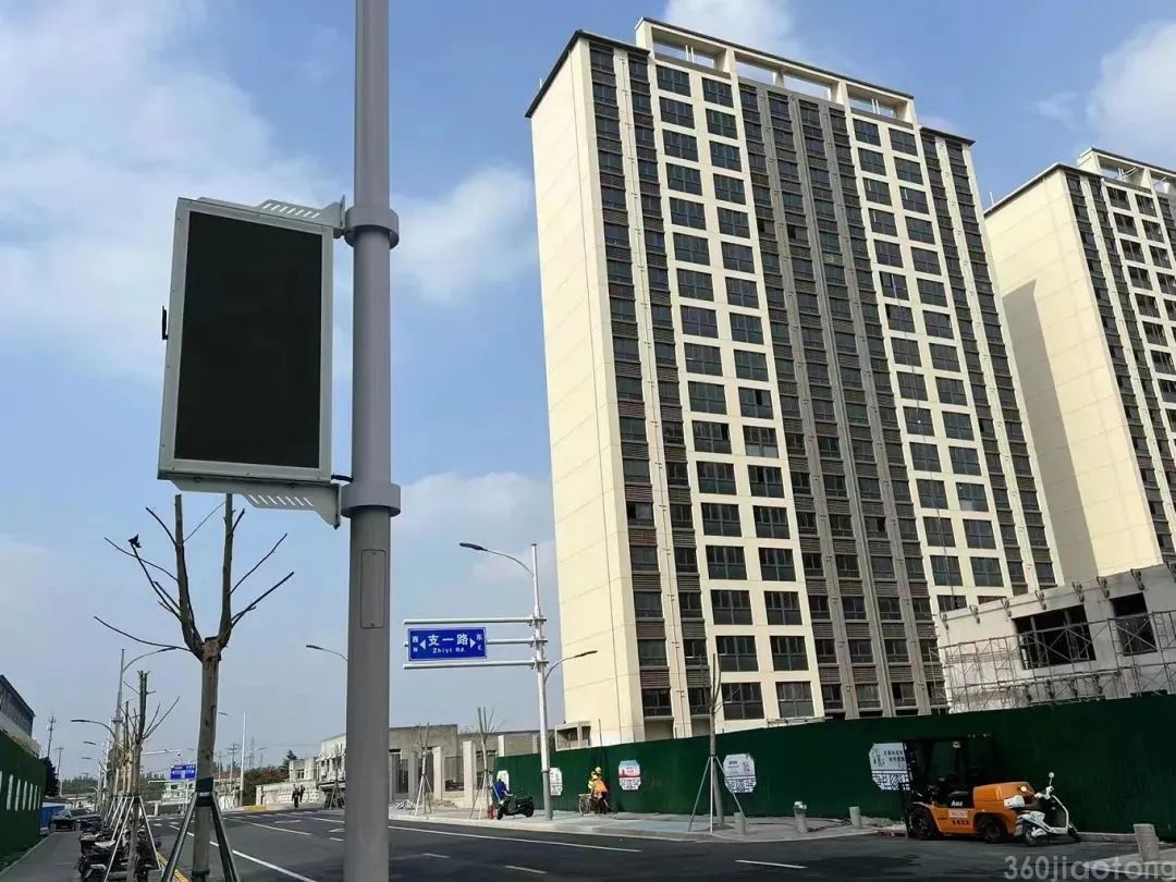 智慧灯杆显示屏
